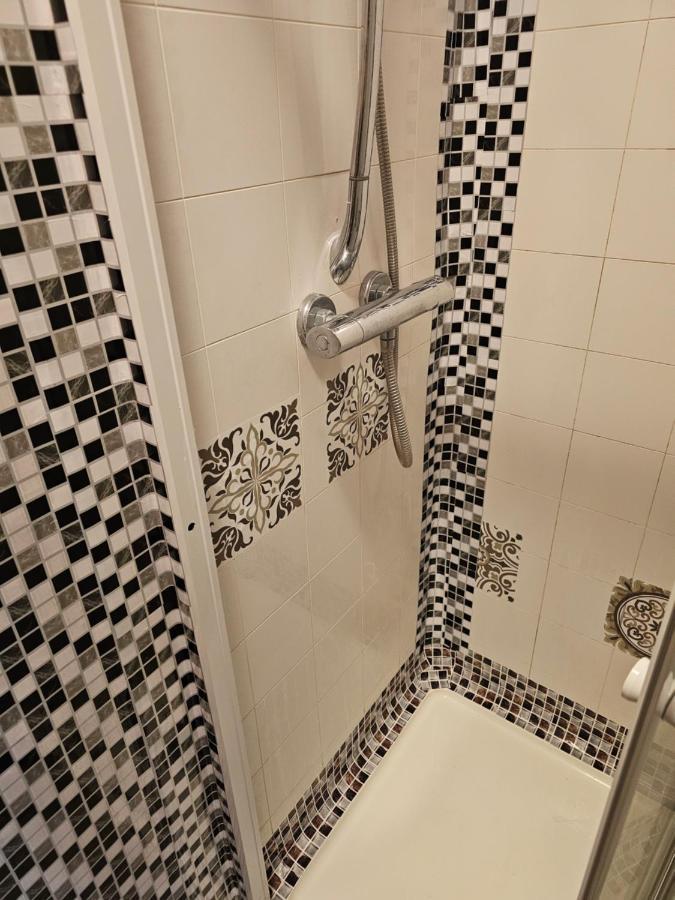 Ensuite Double Room Elizabeth Line Abbeywood Abbey Wood Eksteriør bilde