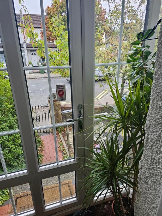 Ensuite Double Room Elizabeth Line Abbeywood Abbey Wood Eksteriør bilde